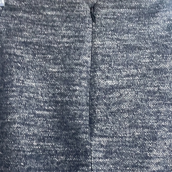 Theory Joanie Skirt in Gray/Black, Size 6 - Picture 4 of 5